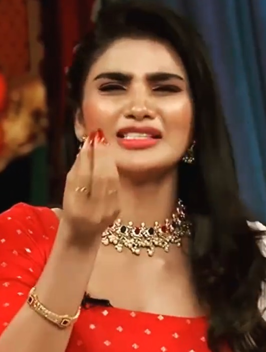 varsha to quit jabardasth