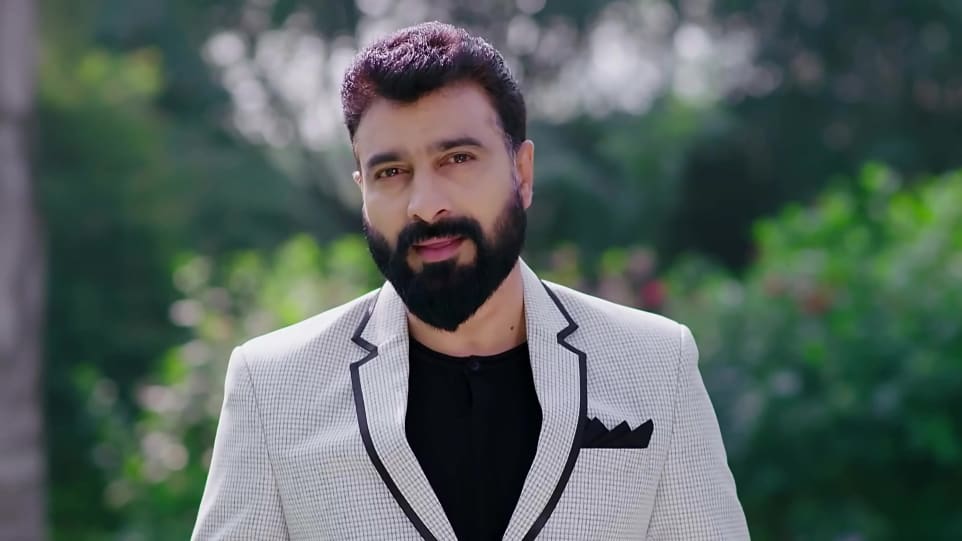 Educational qualifications of serial actors