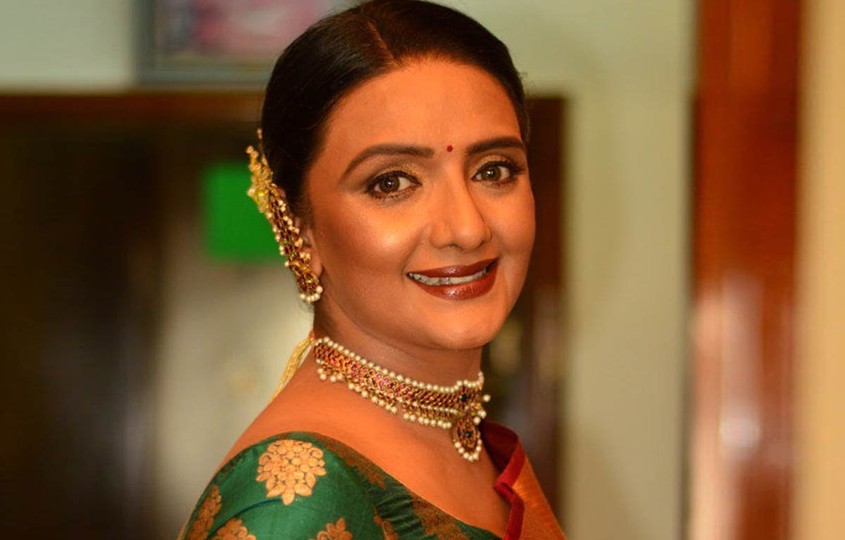 santhi priya 3