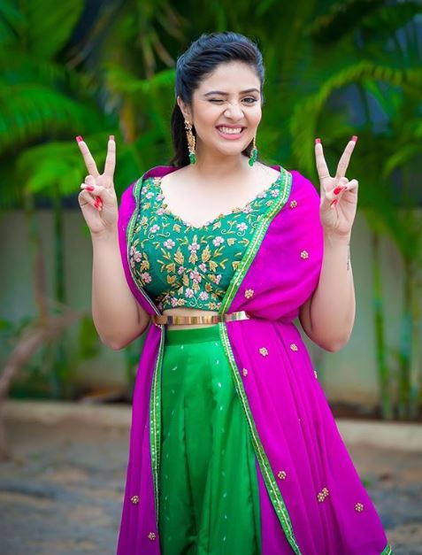 srimukhi 2