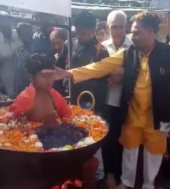 video of a boy sitting in boiling water goes viral