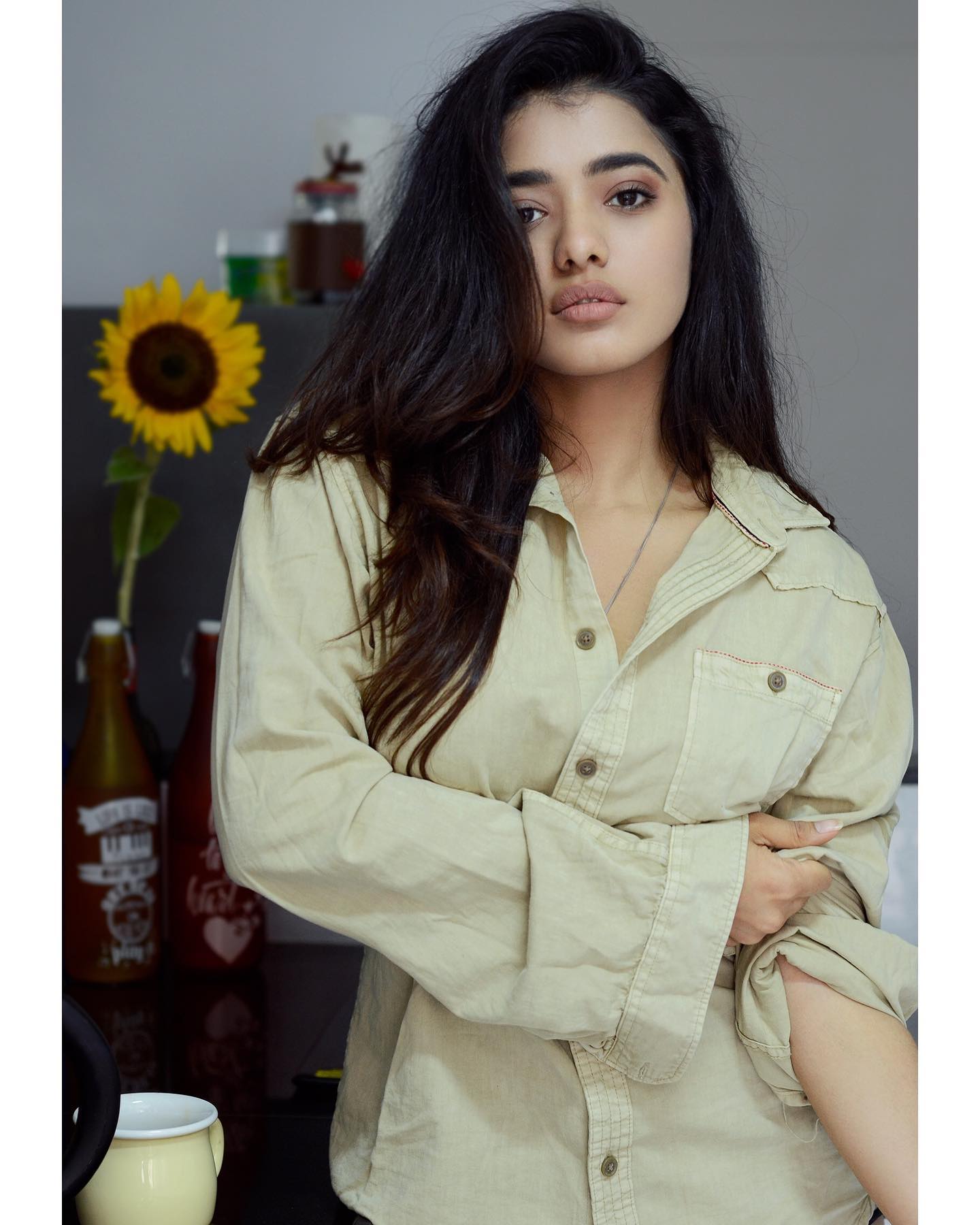 Romantic Cinema Heroine Ketika Sharma image