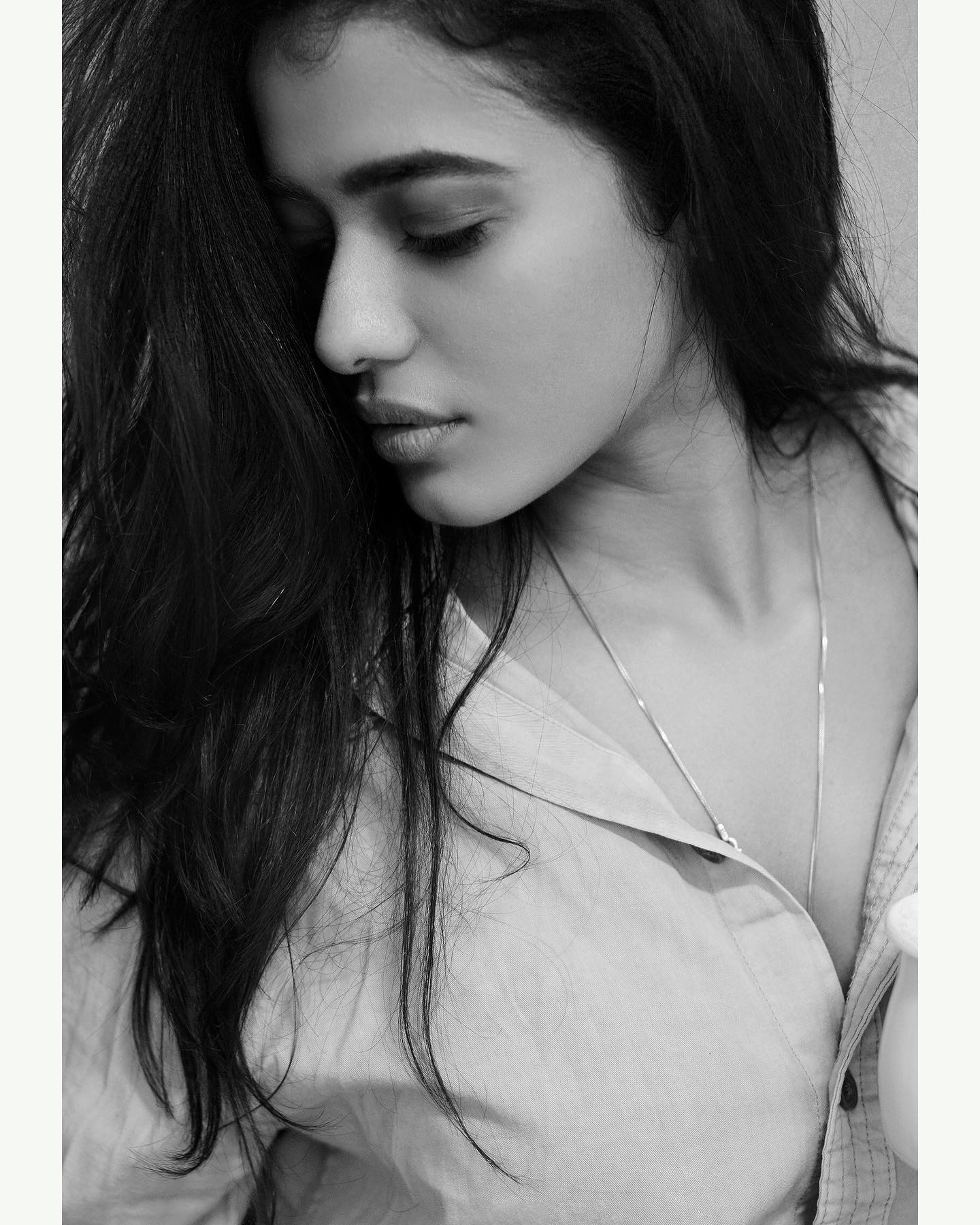Romantic Cinema Heroine Ketika Sharma image