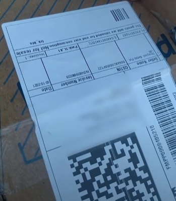 Customer recieved soap instead of iPhone on Flipkart