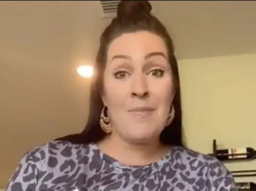 mom charges 7 yrs old kid 1
