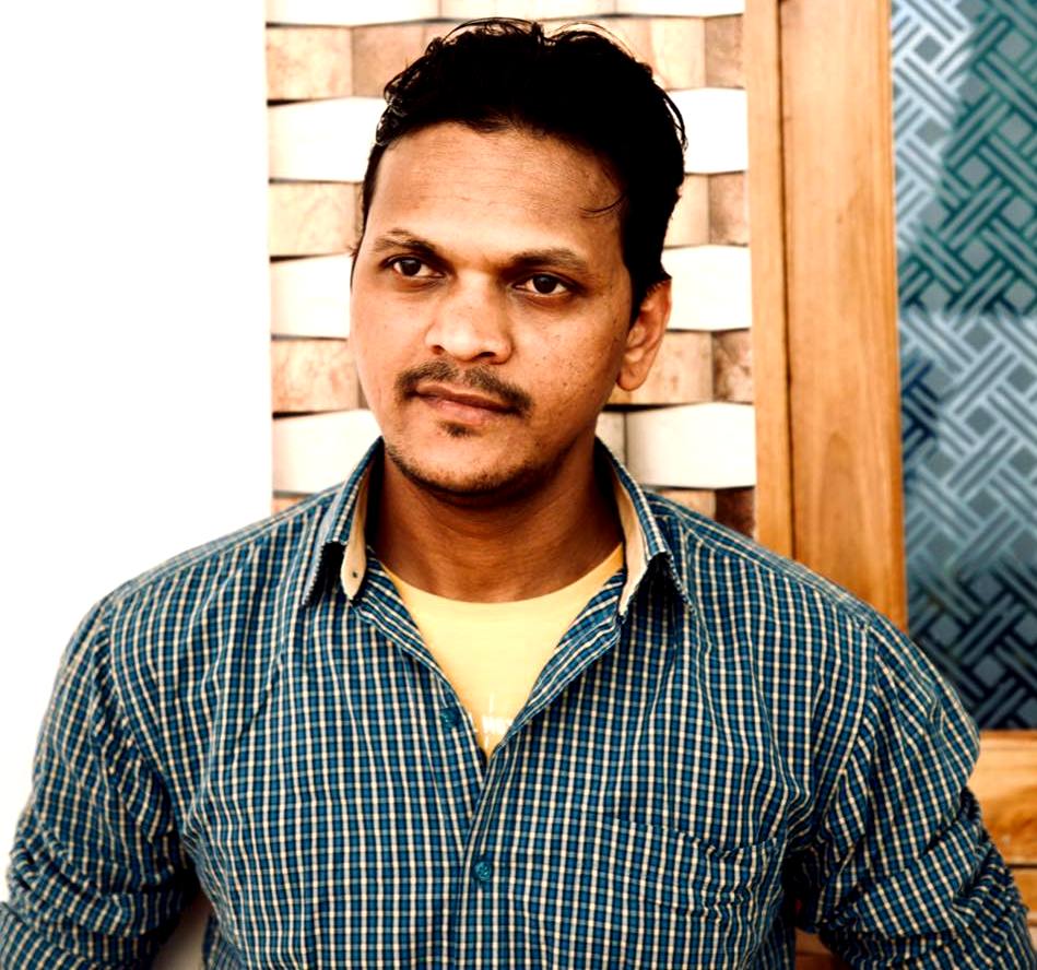 actor who played the role of anasuya brother in pushpa