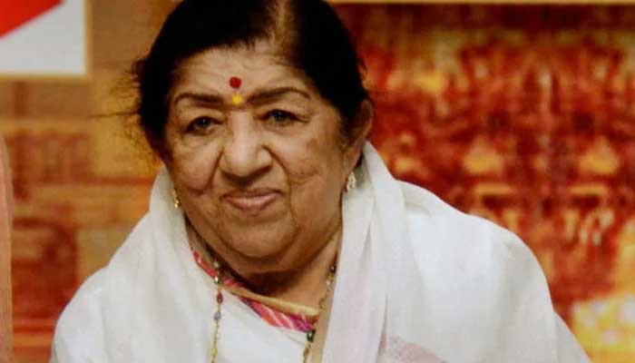 latha mangeshkar food poision incident