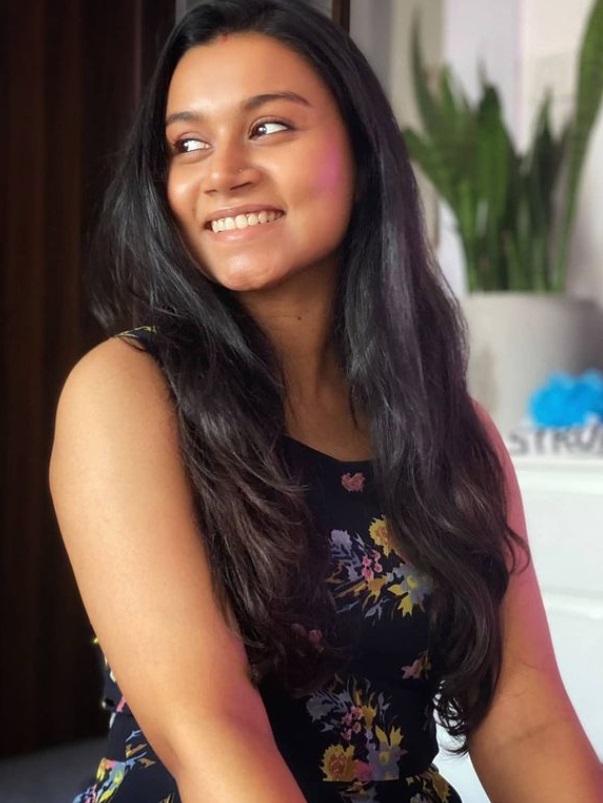 actress who played the role of malli's mother in rrr