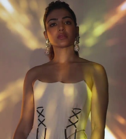netizens trolls samantha for her latest instagram post