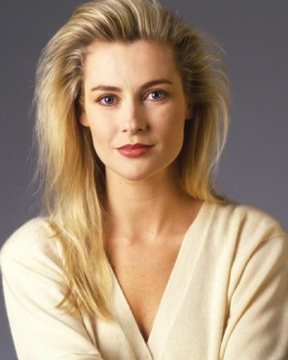 actress who acted as lady scott in rrr