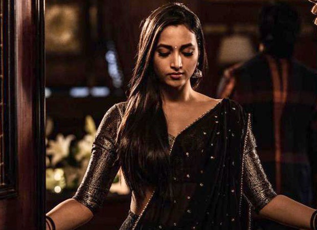 heroine role variation in kgf 2 parts
