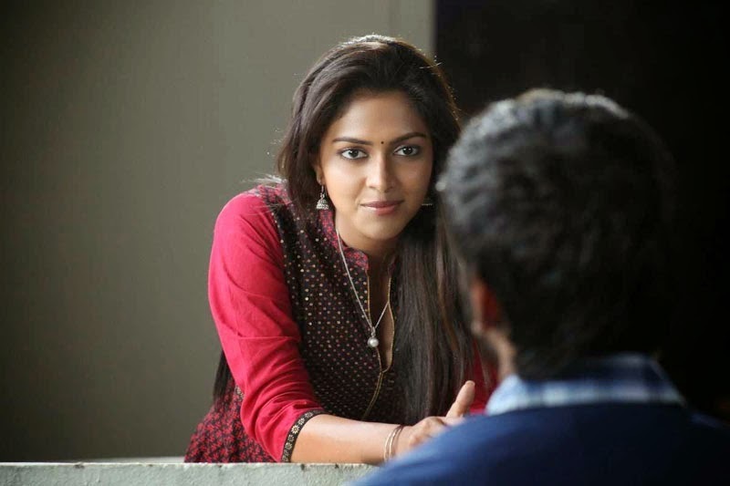raghuvaran btech actress amala paul latest look goes viral