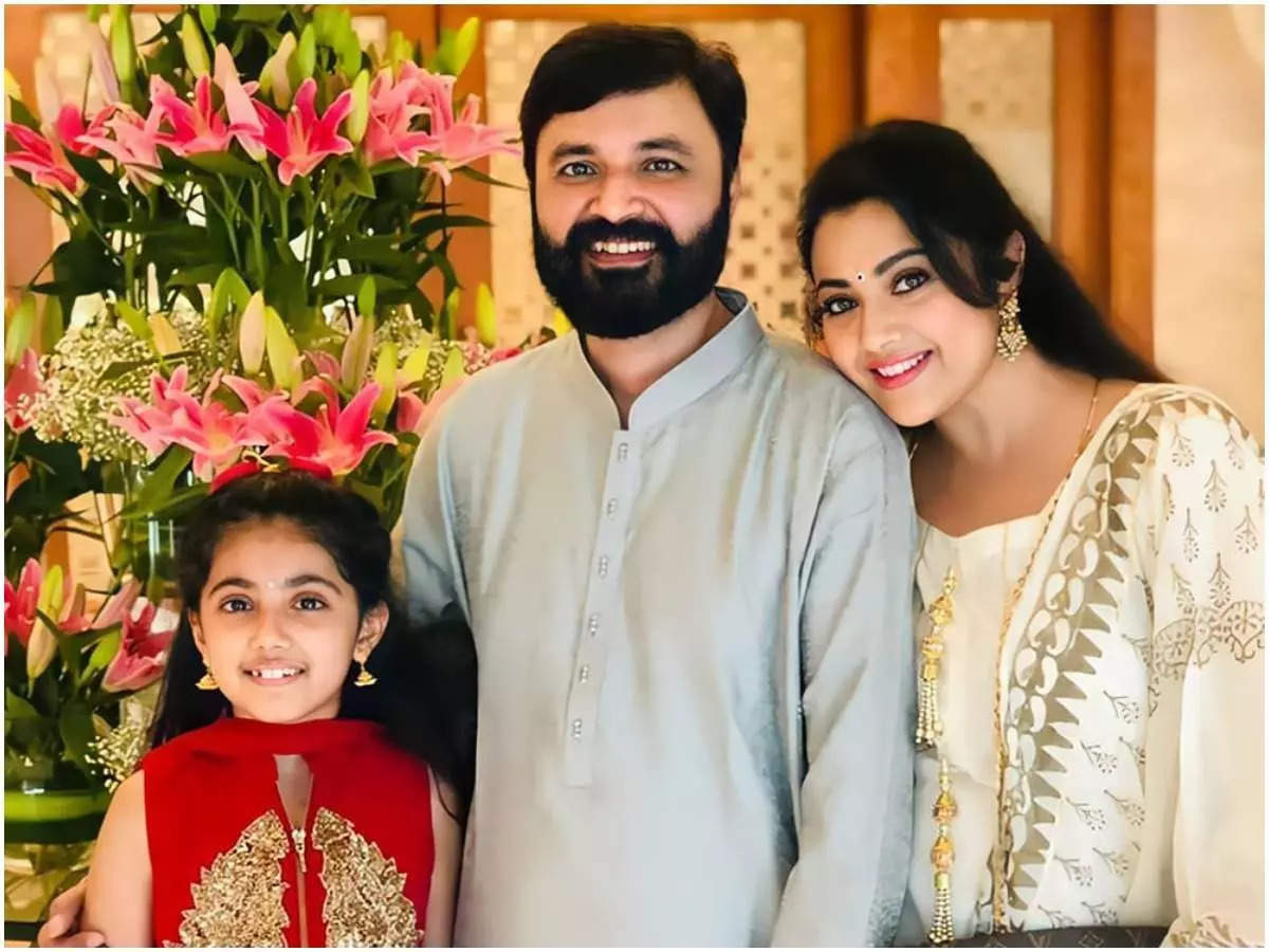 reason behind meena husband vidyasagar demise
