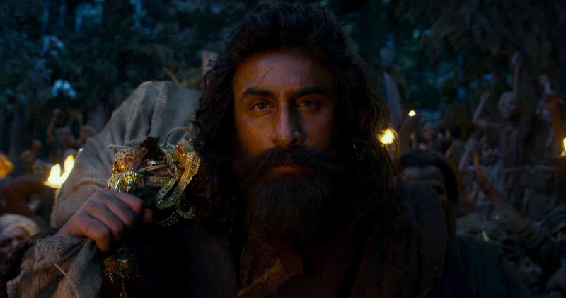 social media compares ranbir kapoor shamshera trailer with baahubali