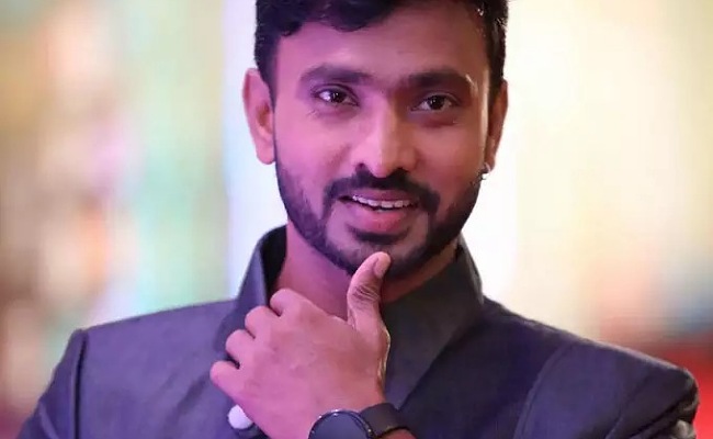 adire abhi comments on anasuya