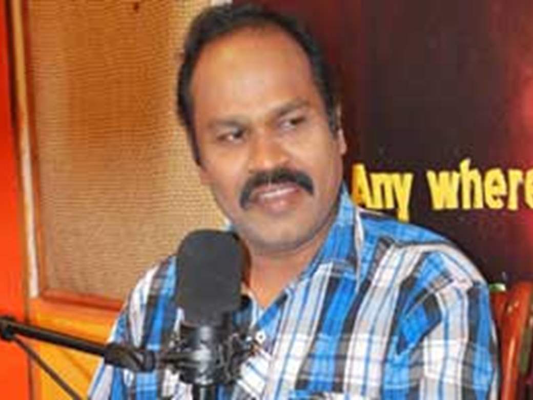 bullet song singer hari priya father is also a famous telugu singer