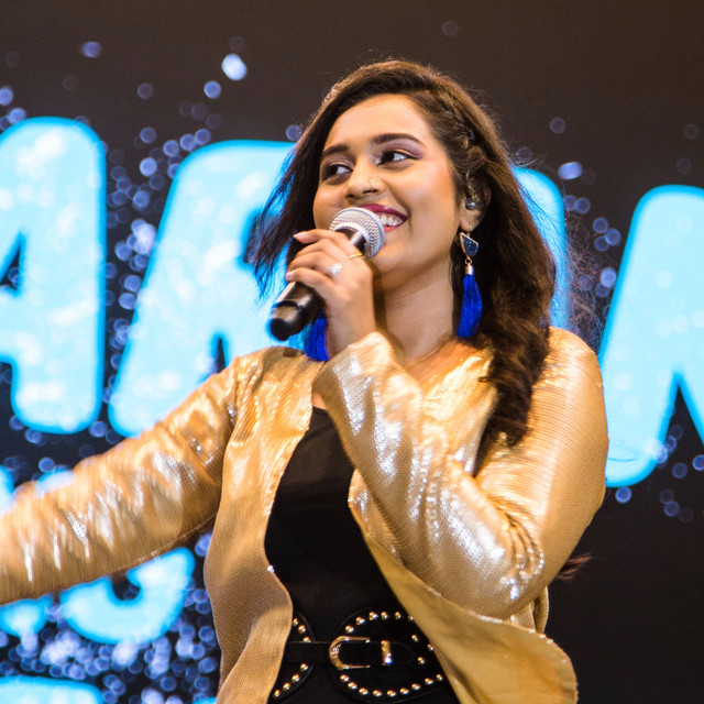 bullet song singer hari priya father is also a famous telugu singer