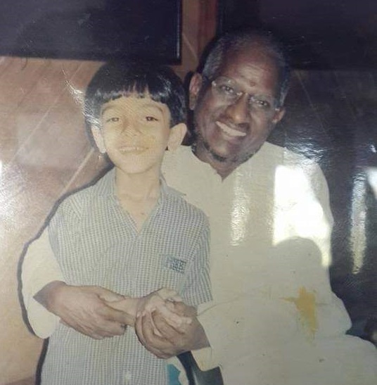 can you identify this famous celebrity in this picture