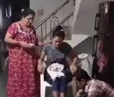 parents wash daughters feet with milk and drink it