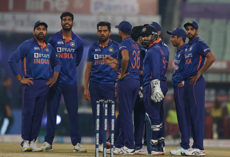 why these players wore same jersey in ind vs wi