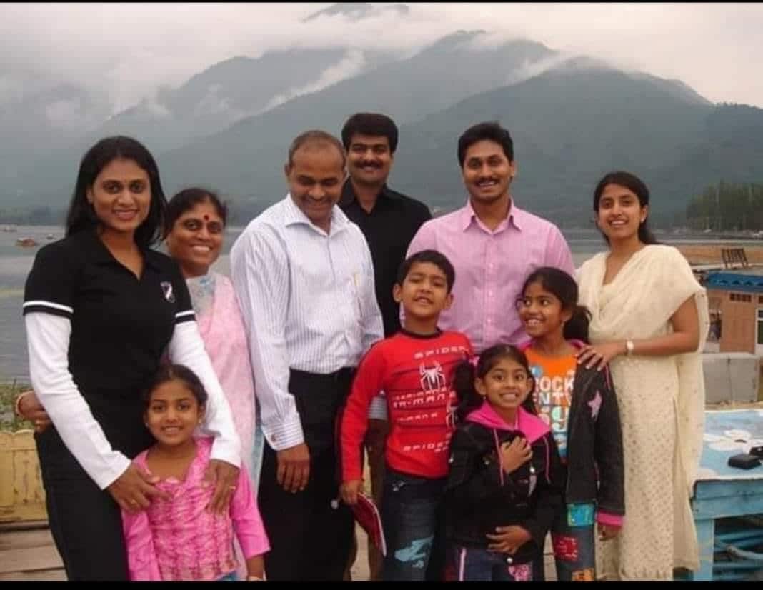 ys jagan mohan reddy wedding card going viral