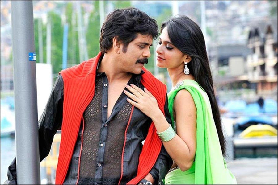 age gap between nagarjuna and these heroines
