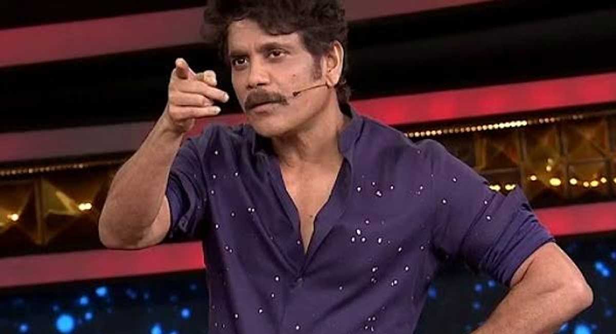 anchor neha chowdary shocking comments about biggboss