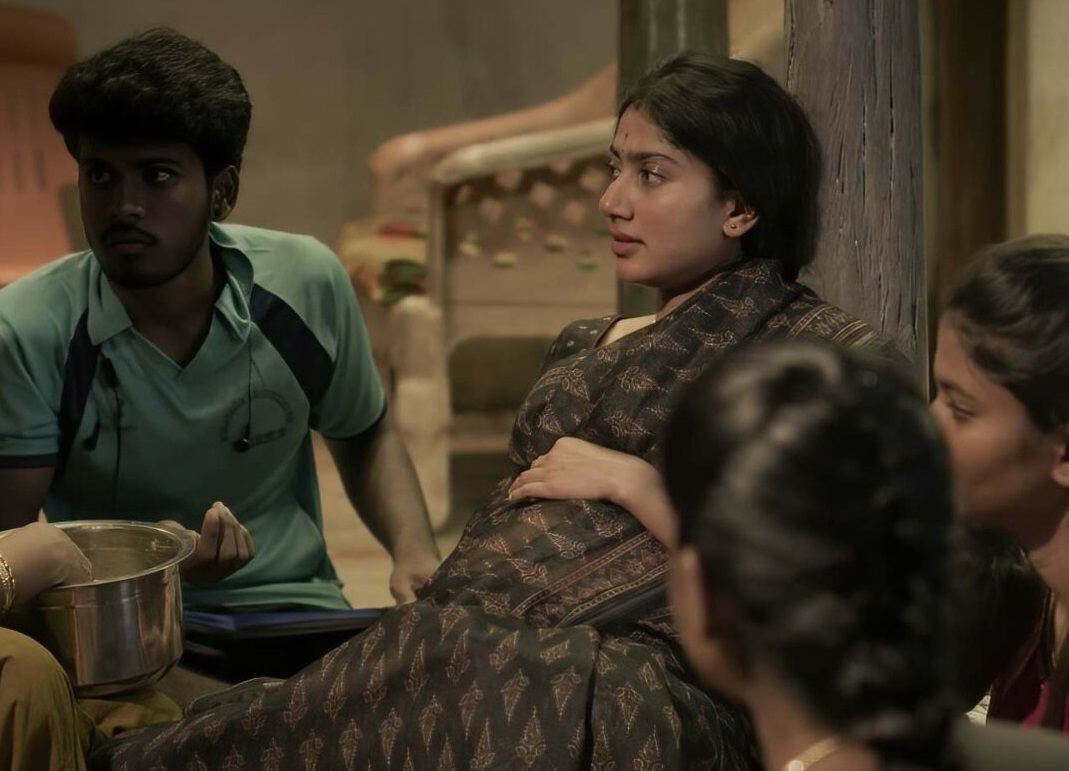 heroines who acted as pregnant in movies