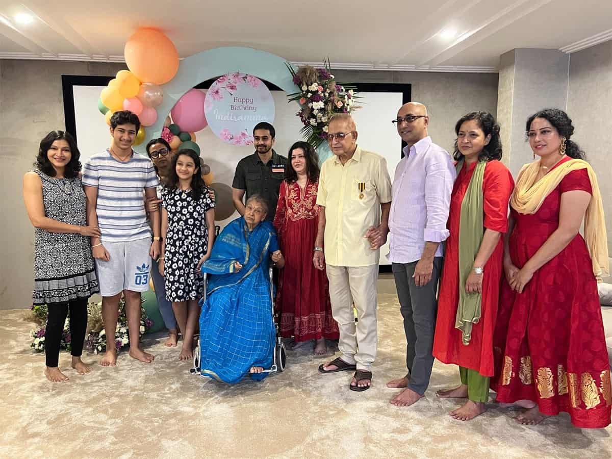 mahesh babu mother pics..