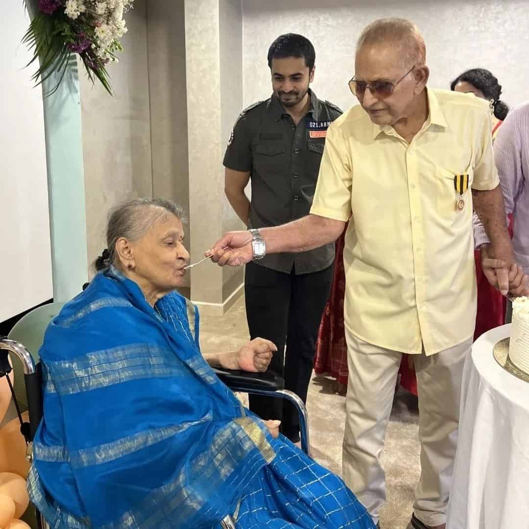 mahesh babu mother pics..
