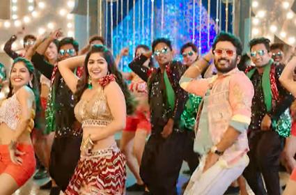 nenu meeku baaga kavalsinavaadini movie review