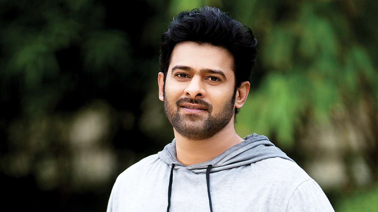 fans planning to re rease 3 films of prabhas on his birthday..