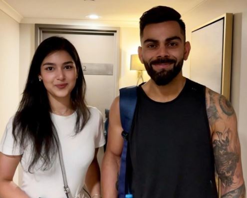 pictures of virat kohli fan girl going viral..