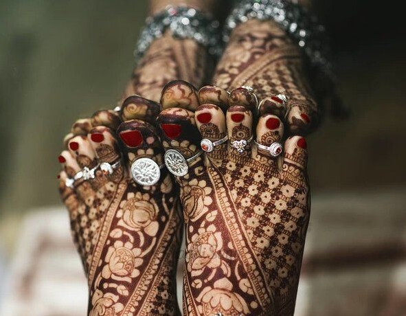 reasons behind wering toe rings..