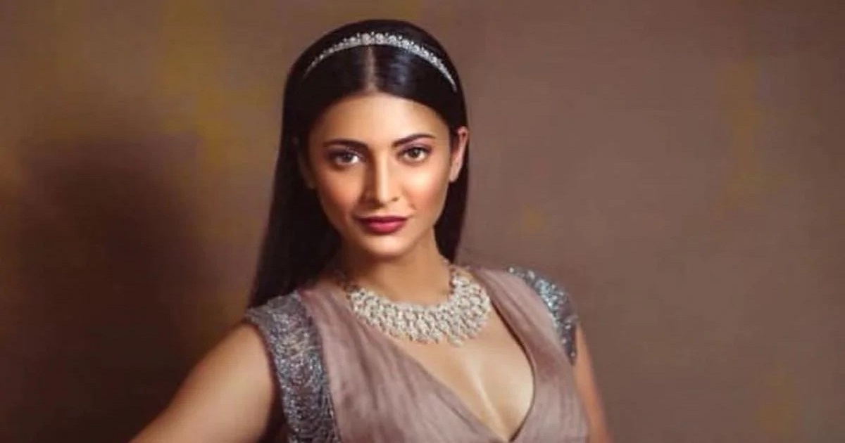 sruthi hasan fans fire on her new movie makers..