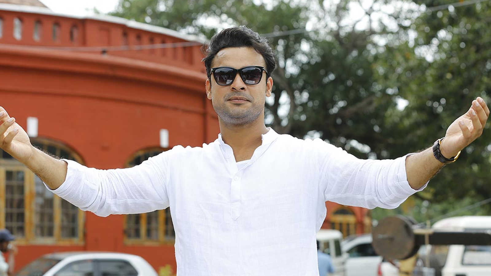 why tovino thomas role is deleted from from remake of lucifer