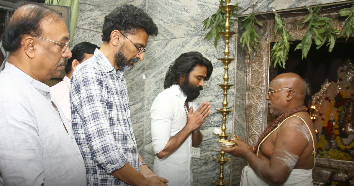 dhanush-1-telugu-adda