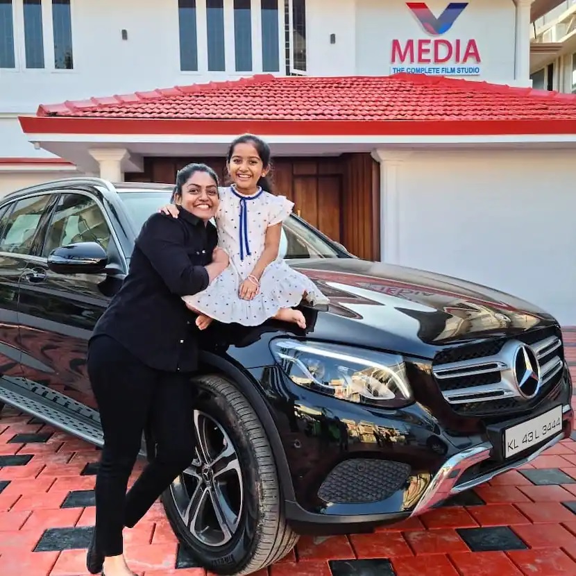 is premivishwanath that rich..