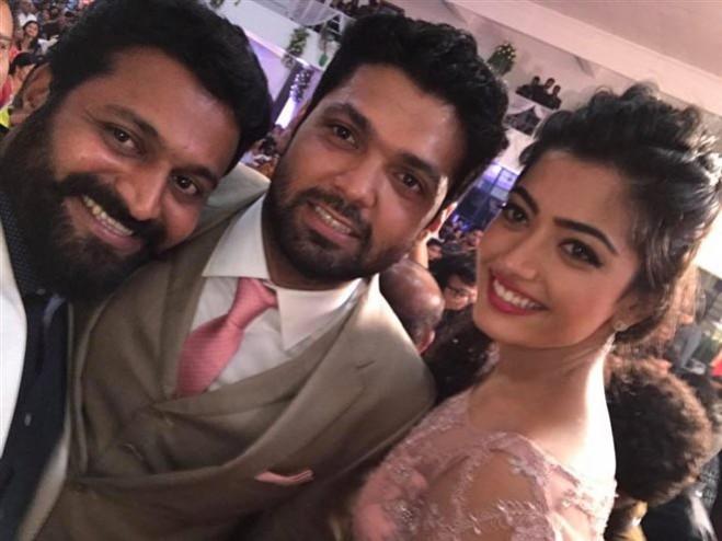 rashmika mandanna gets strong reaction from rishab shetty..