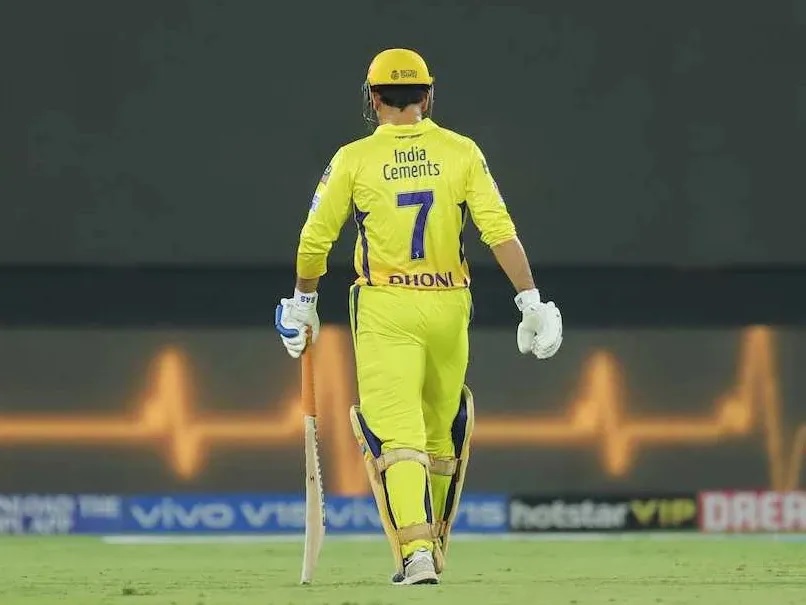crickerts who played under dhoni.. are now coaches..!!