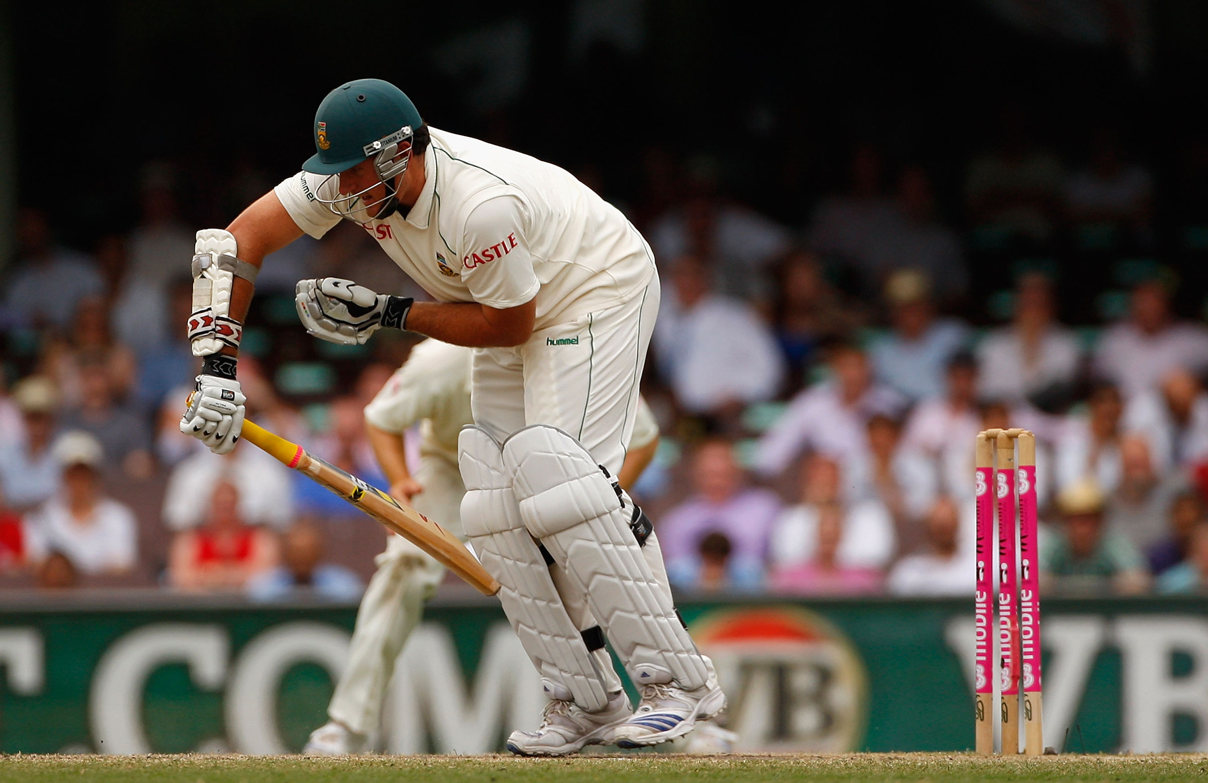 cricketers who played with injuries..
