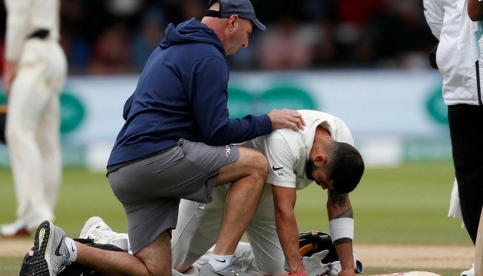 cricketers who played with injuries..