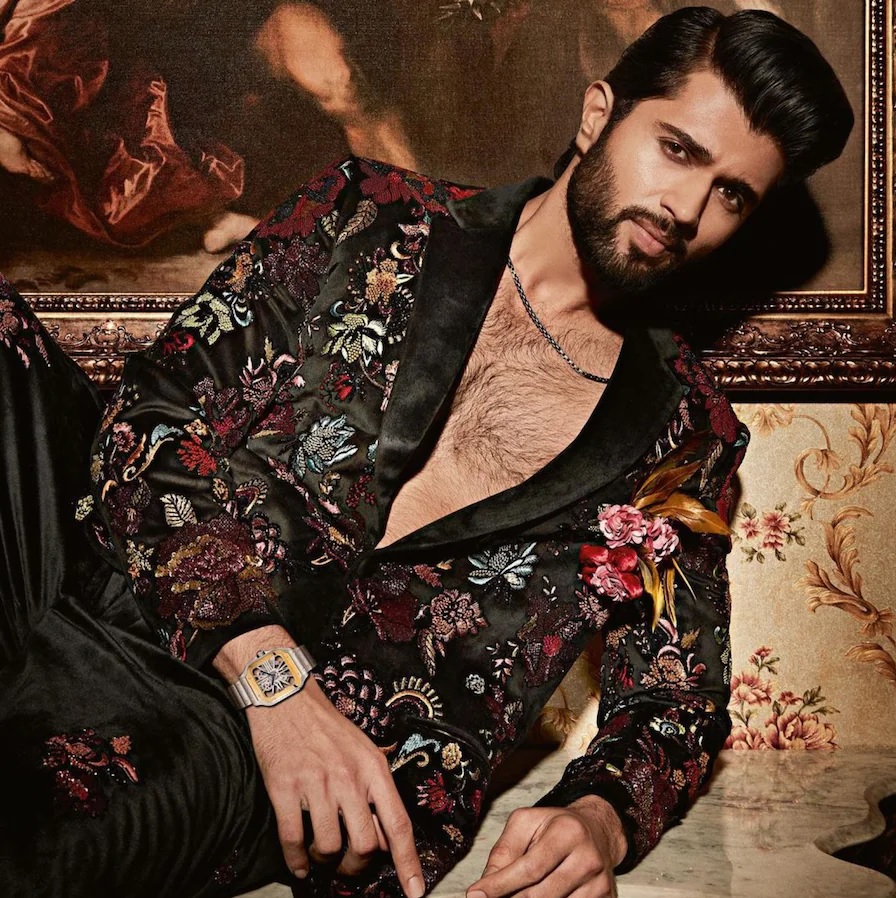 know the cost of vijay devarakonda watch..