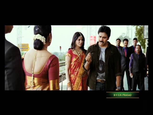 netizens found two different dialouges from trivikram..!!