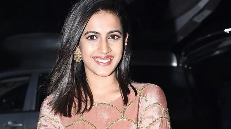 telugu flop heroines with background..