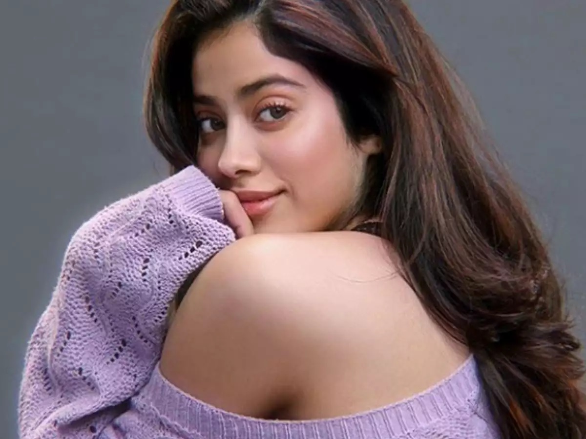 janhvi kapoor conditions to producers..!!