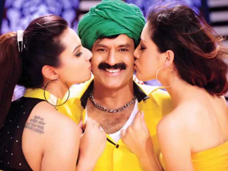 know the gap between these movie pairs.. 