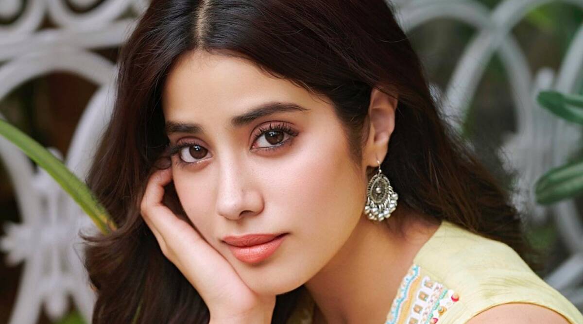 the heroines who are making debeu in tollywood this year.. 