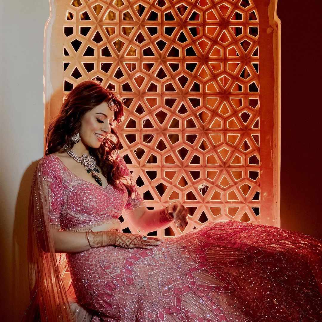 know the cost of these heroines wedding outfits..