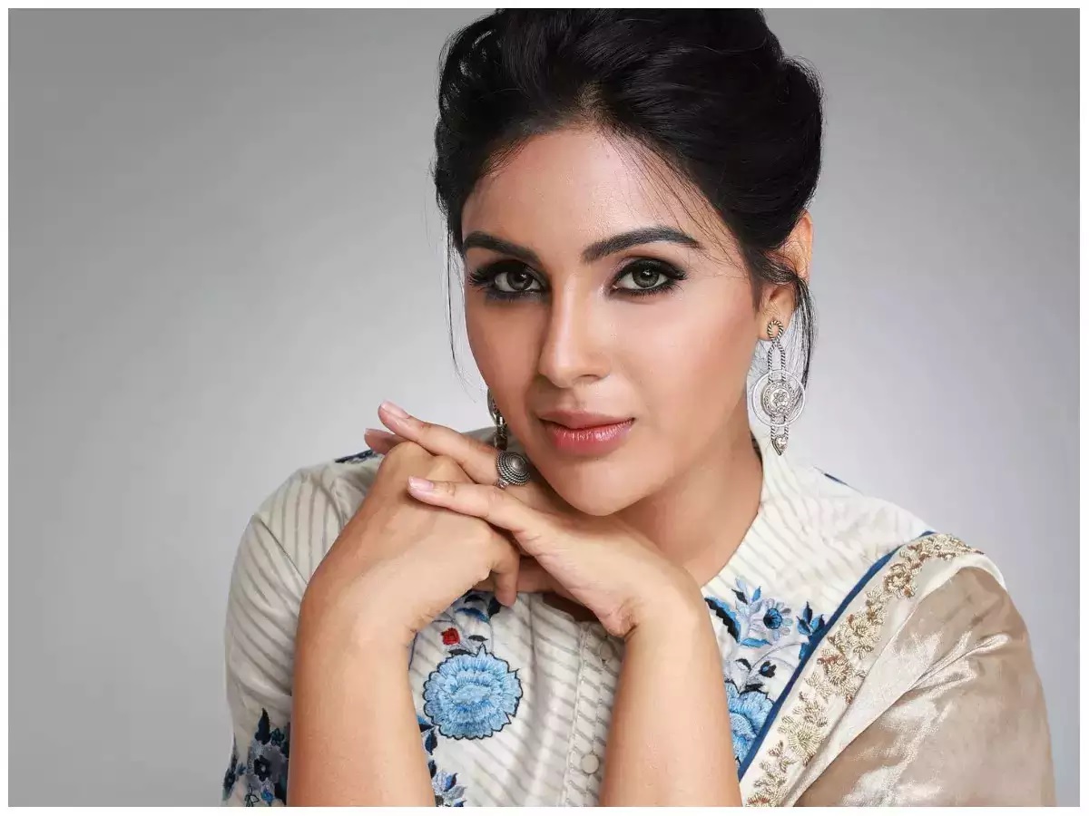 samyukta about her last name issue..
